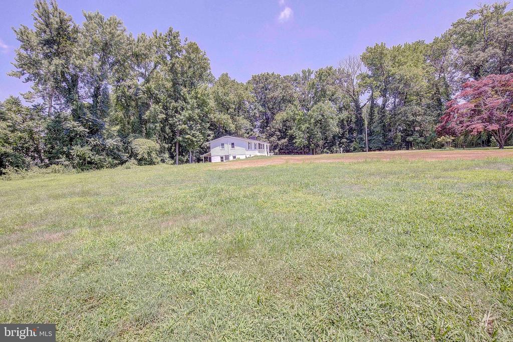 15 Elliott Rd