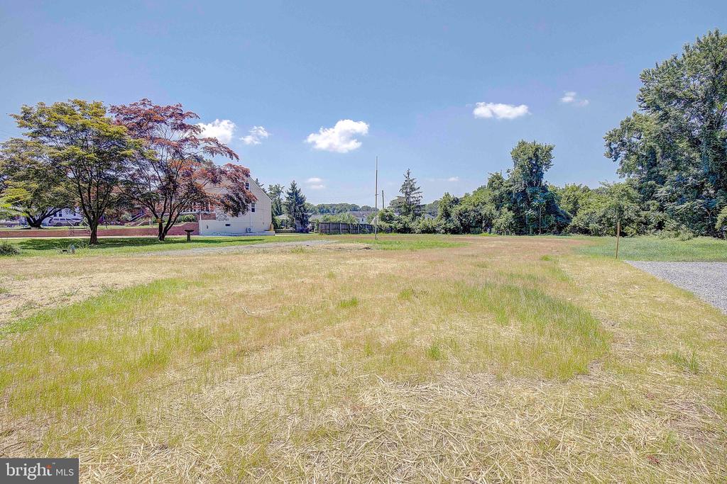 15 Elliott Rd