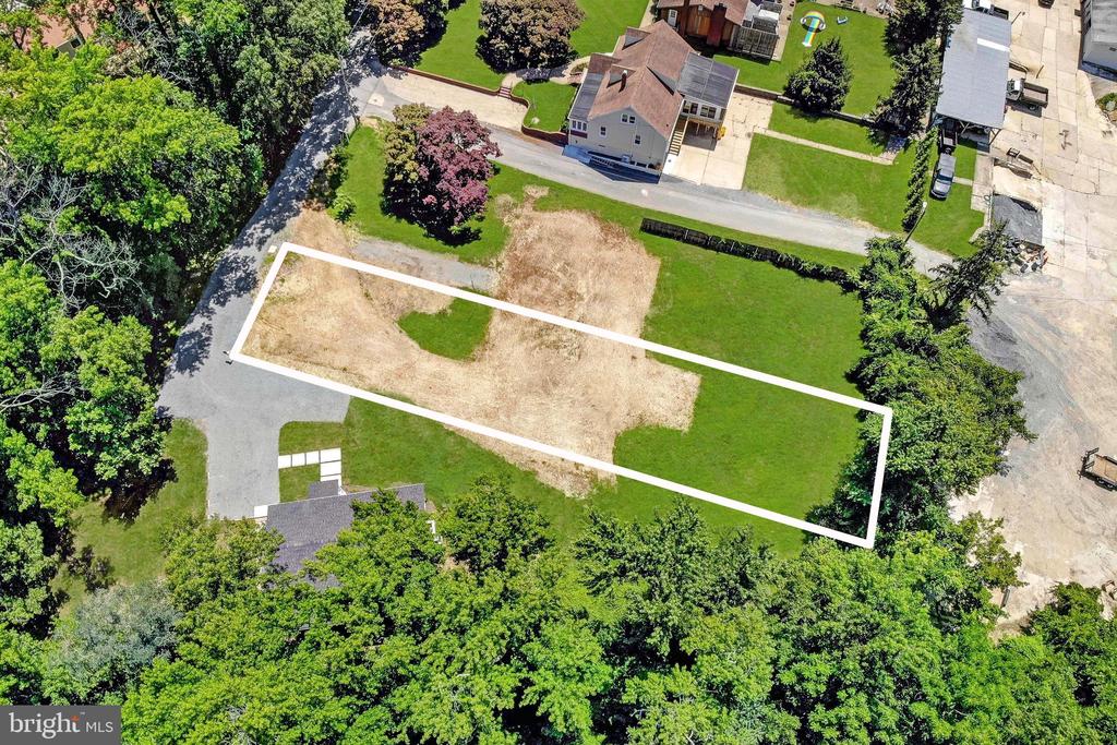 15 Elliott Rd