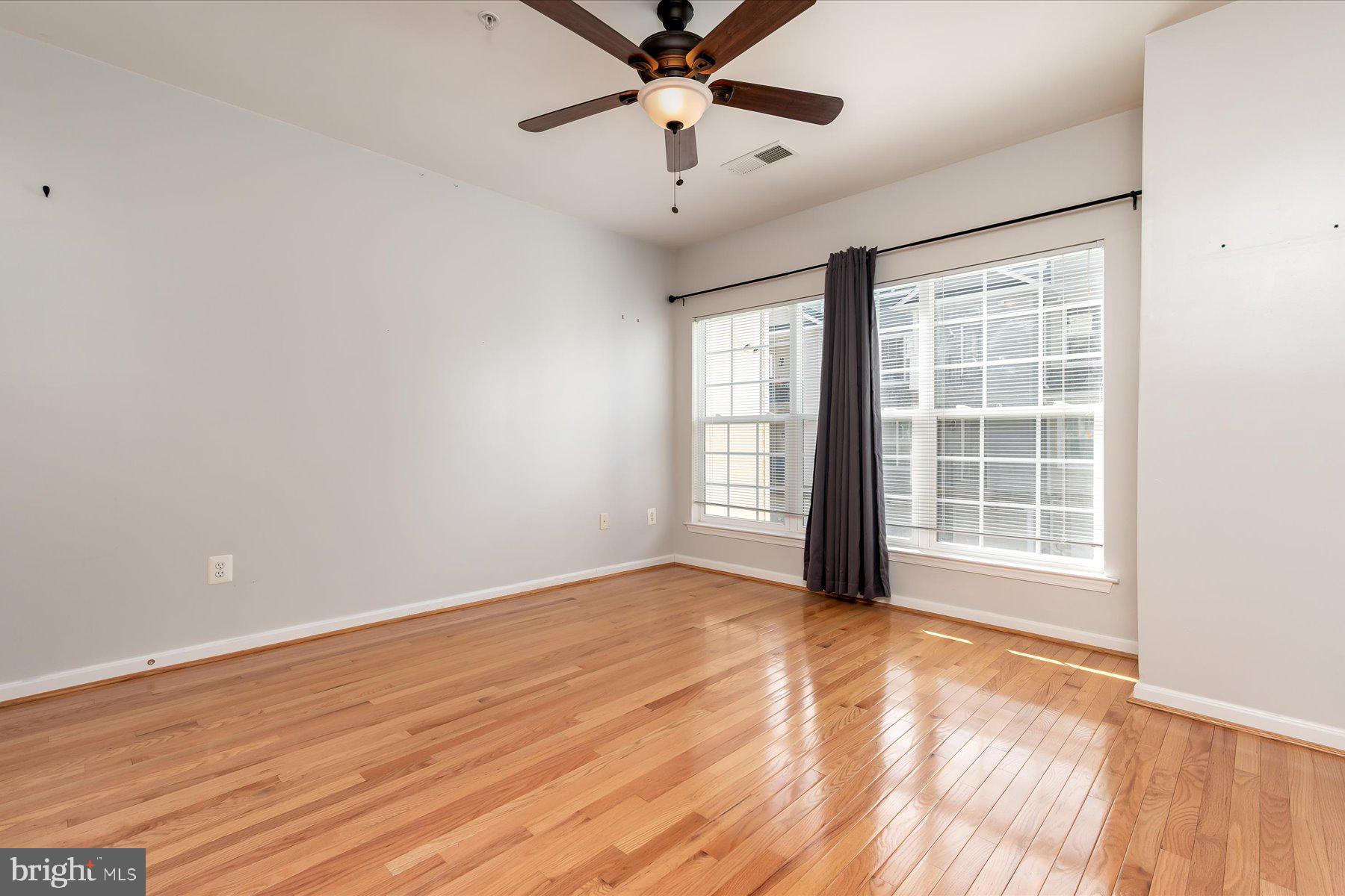 2148 HIDEAWAY CT #27