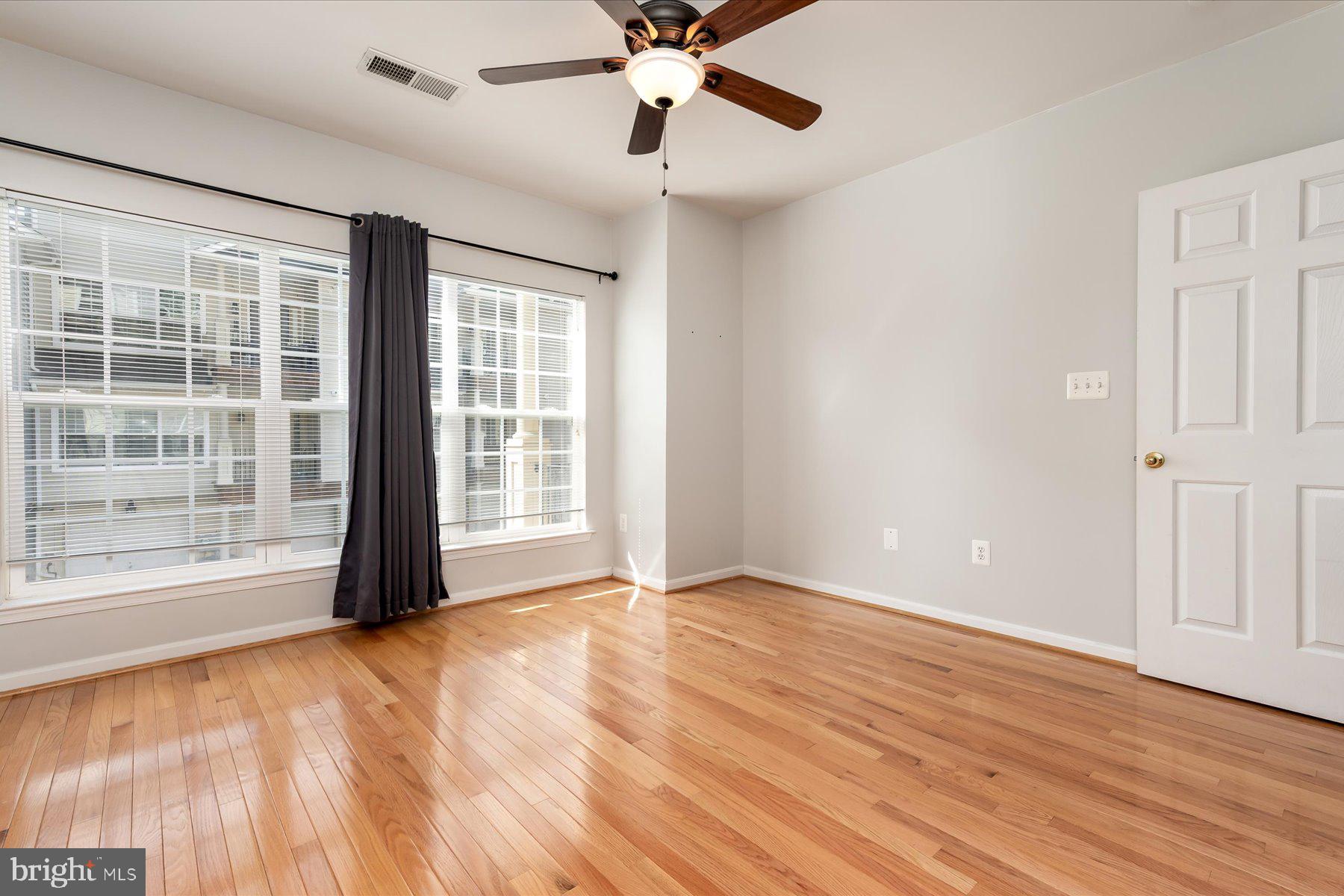 2148 HIDEAWAY CT #27