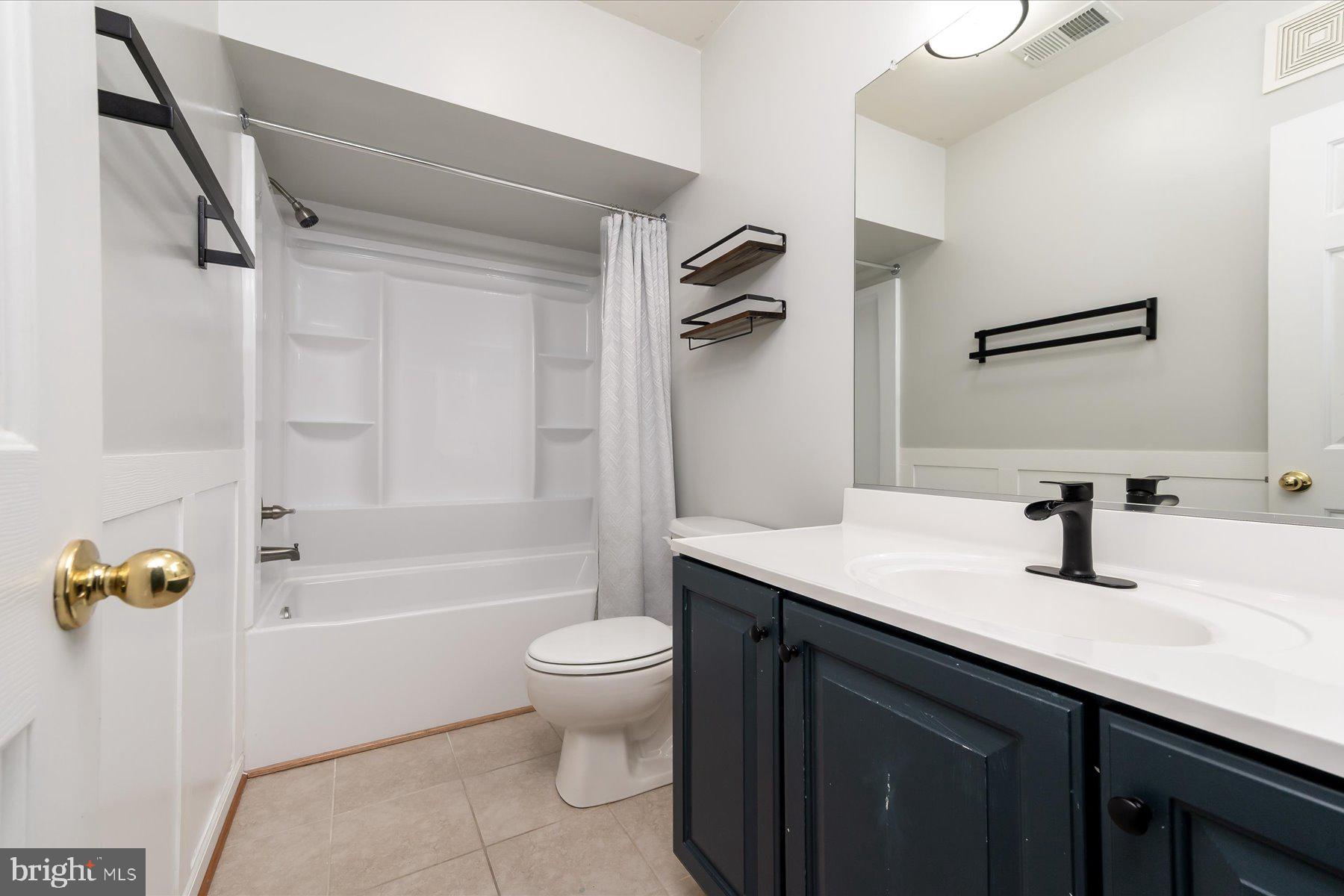 2148 HIDEAWAY CT #27