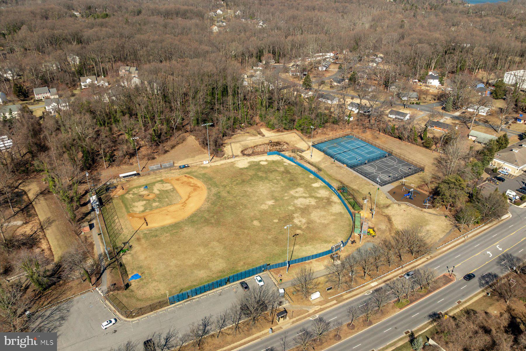 2148 HIDEAWAY CT #27