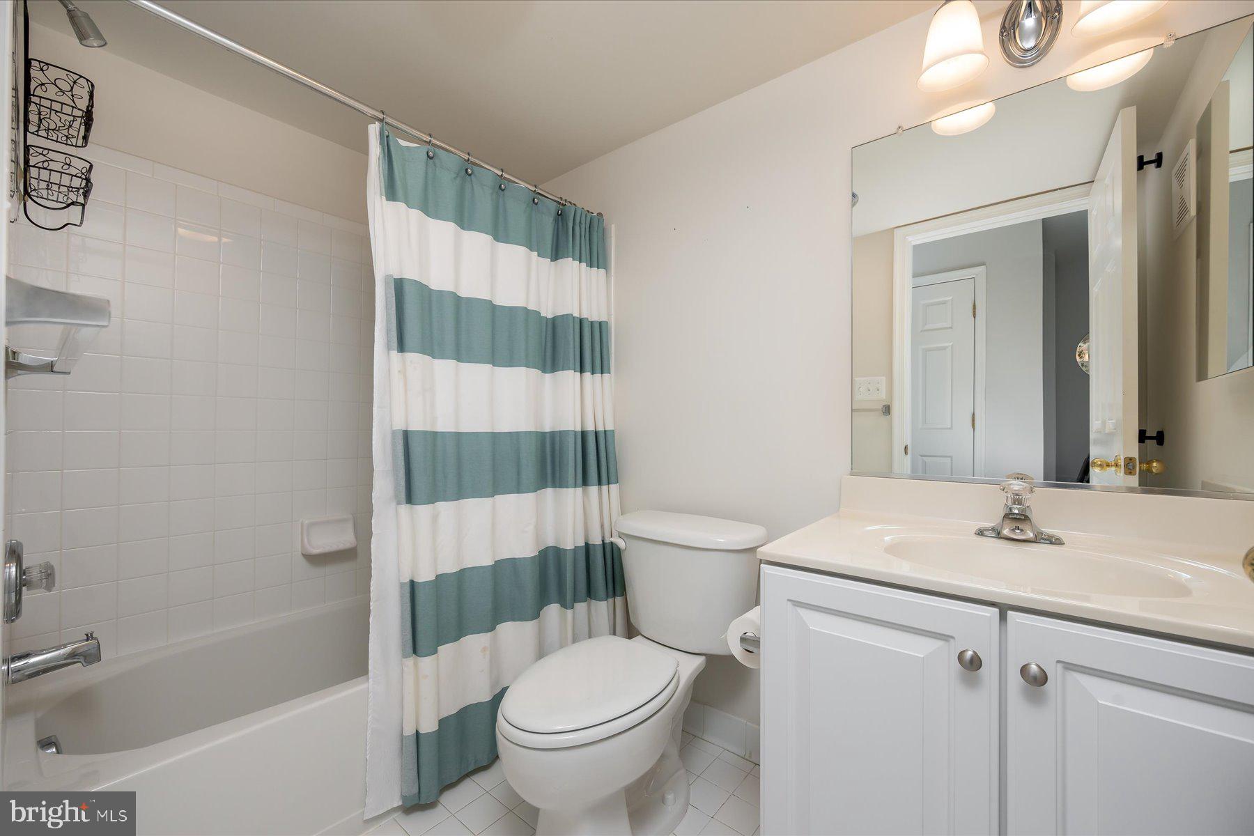 2148 HIDEAWAY CT #27