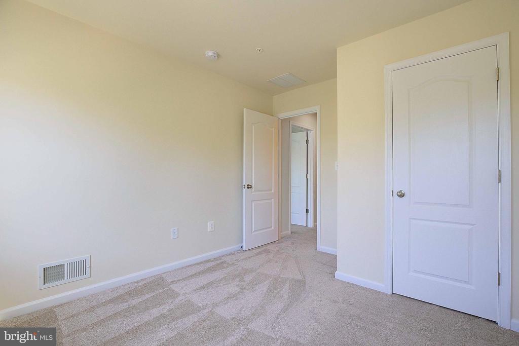 631 Highland Farms Cir