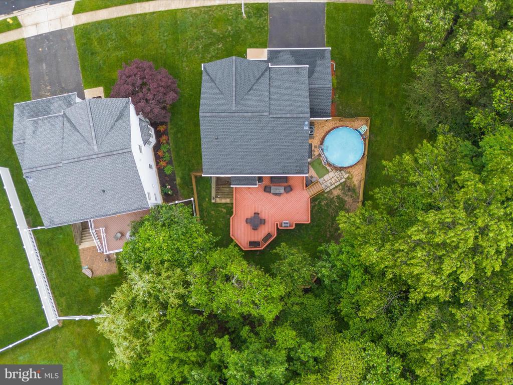 1904 Artillery Ln