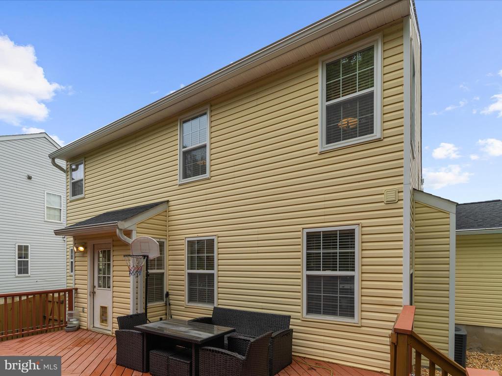 1904 Artillery Ln