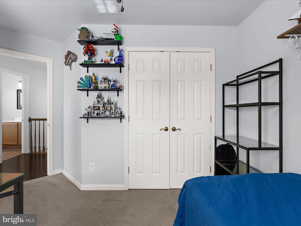 1904 Artillery Ln