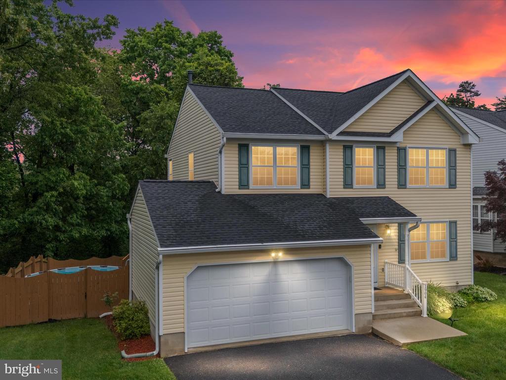 1904 Artillery Ln