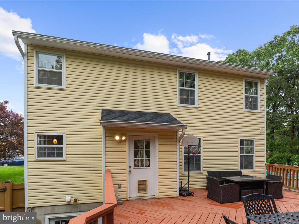 1904 Artillery Ln