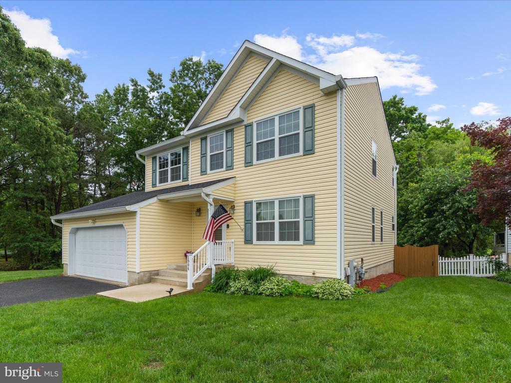 1904 Artillery Ln