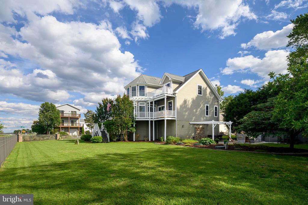 7802 HARBOR ROAD