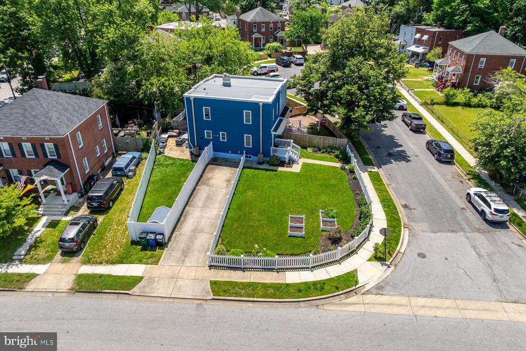 1005 Madison Ct