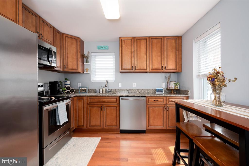 1005 Madison Ct