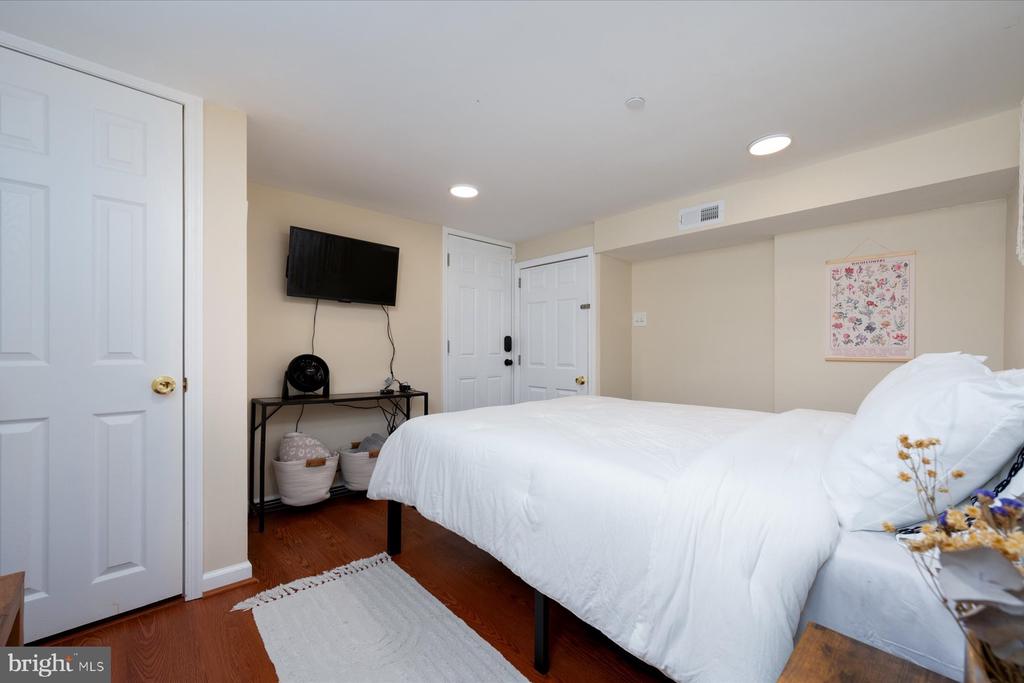 1005 Madison Ct