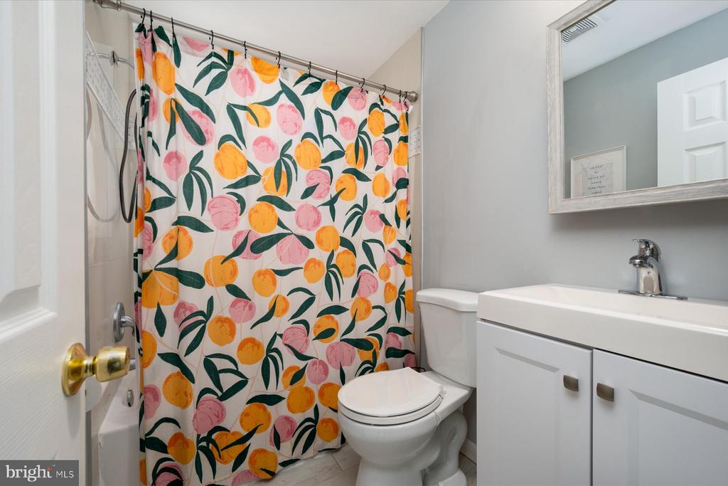 1005 Madison Ct