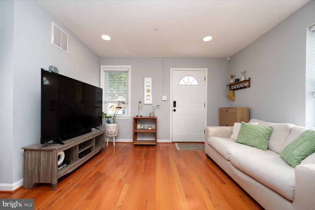 1005 Madison Ct