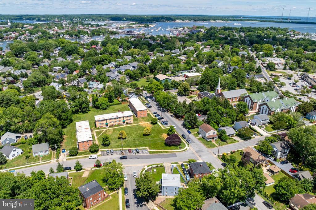 1005 Madison Ct