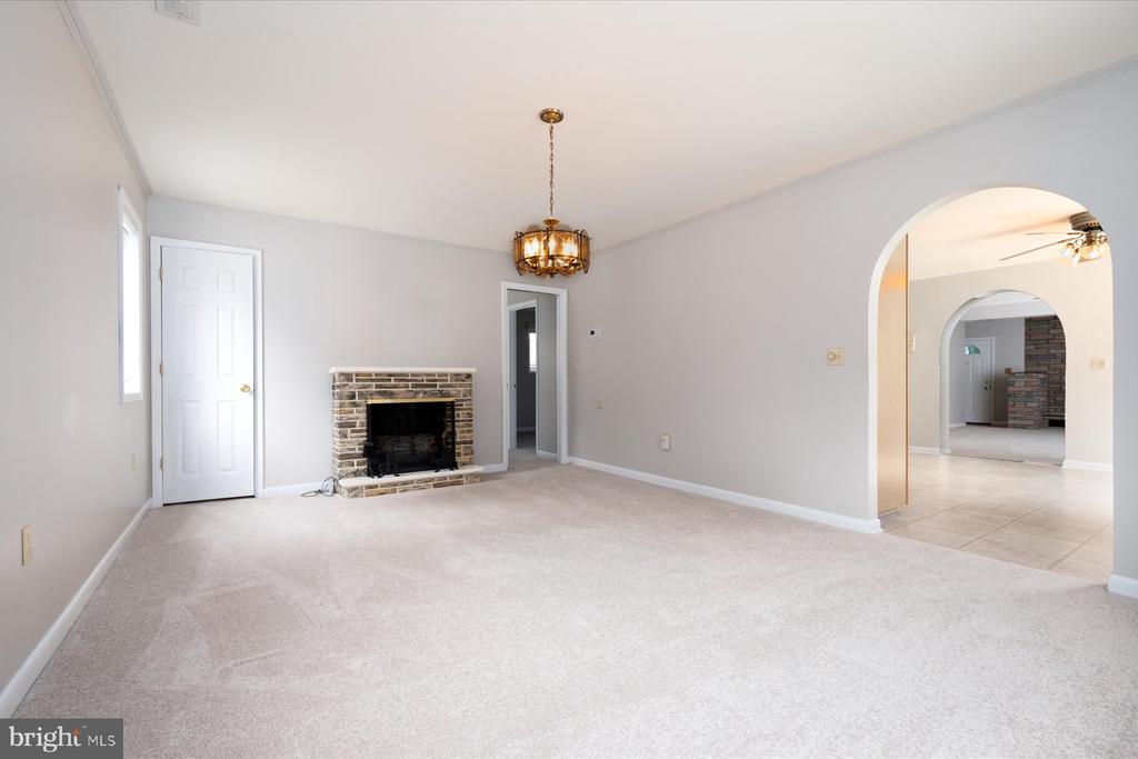 3372 Oak Dr