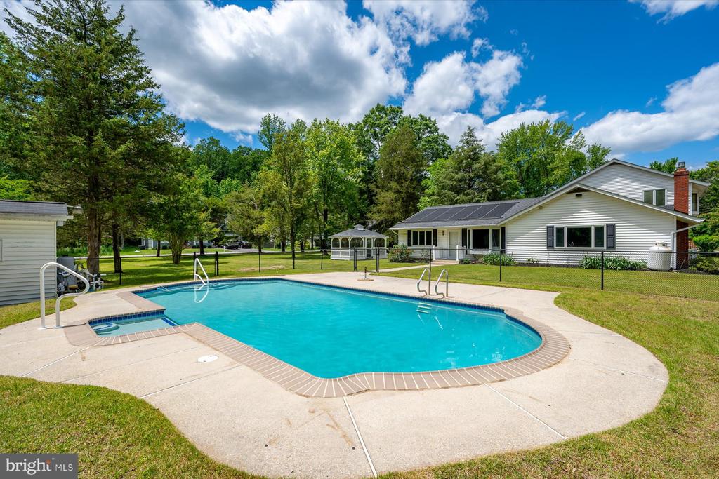 3372 Oak Dr