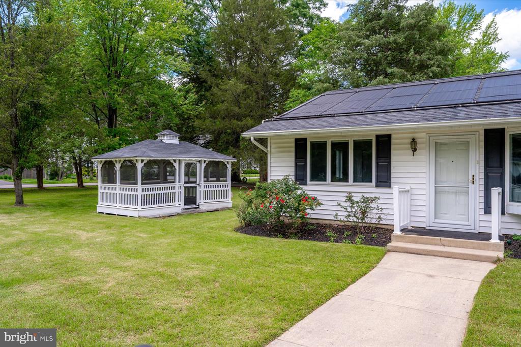 3372 Oak Dr