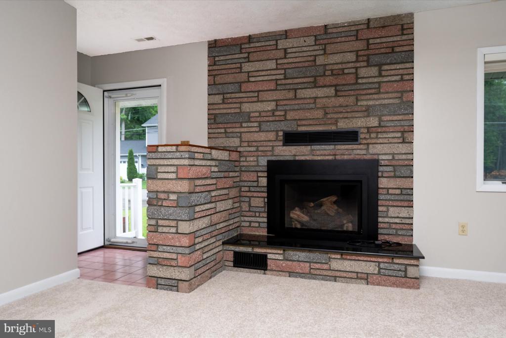 3372 Oak Dr
