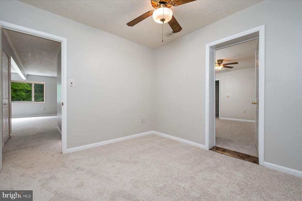 3372 Oak Dr