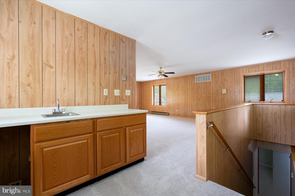 3372 Oak Dr