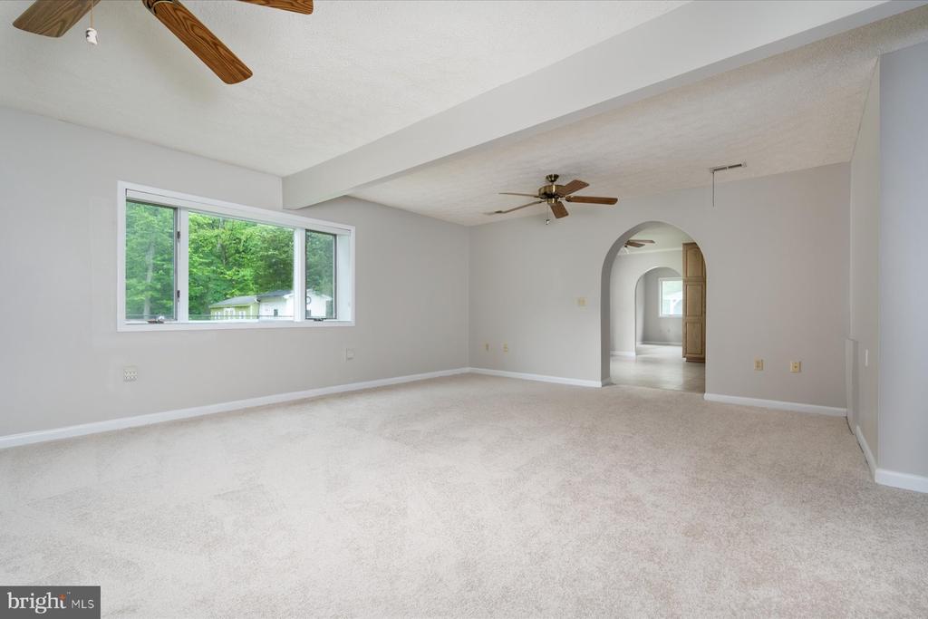 3372 Oak Dr