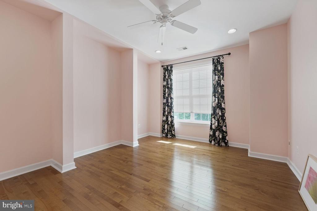 2000 MONTICELLO DRIVE