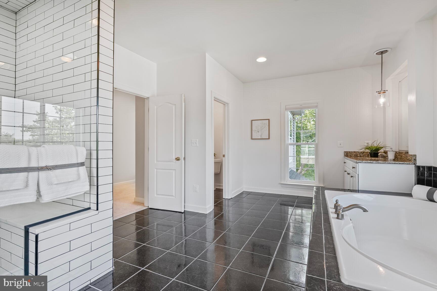 2000 MONTICELLO DRIVE