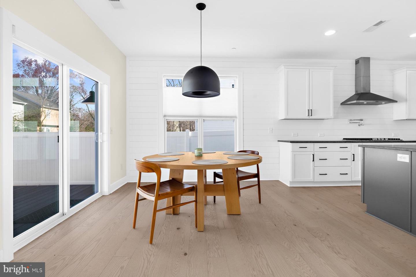 92 Edelton Ave