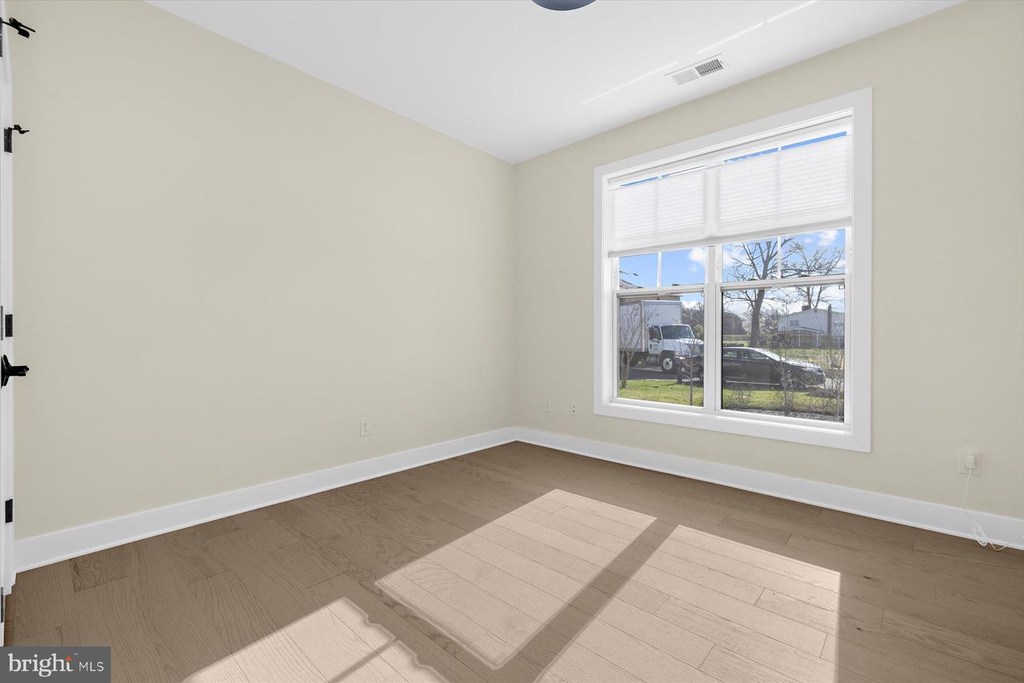 92 Edelton Ave