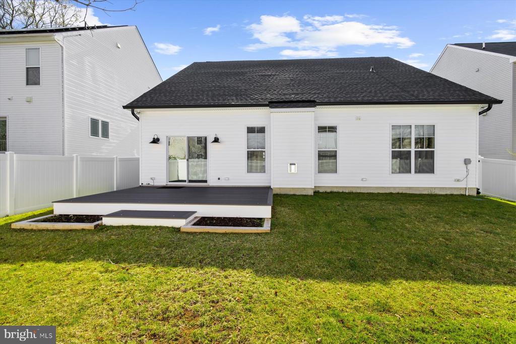 92 Edelton Ave