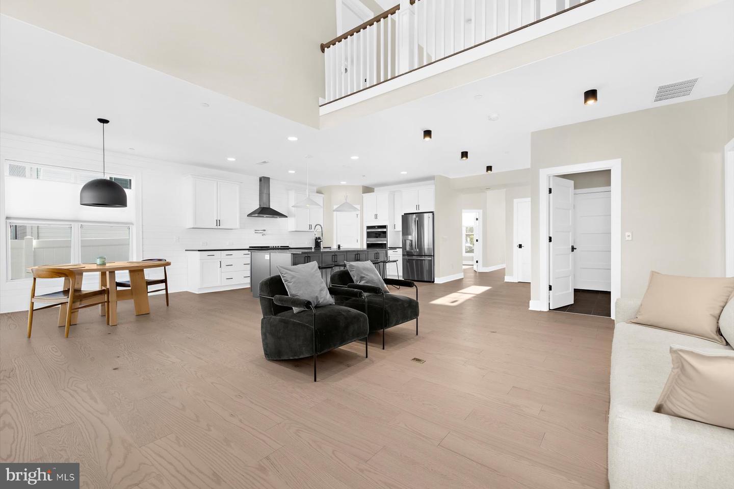 92 Edelton Ave