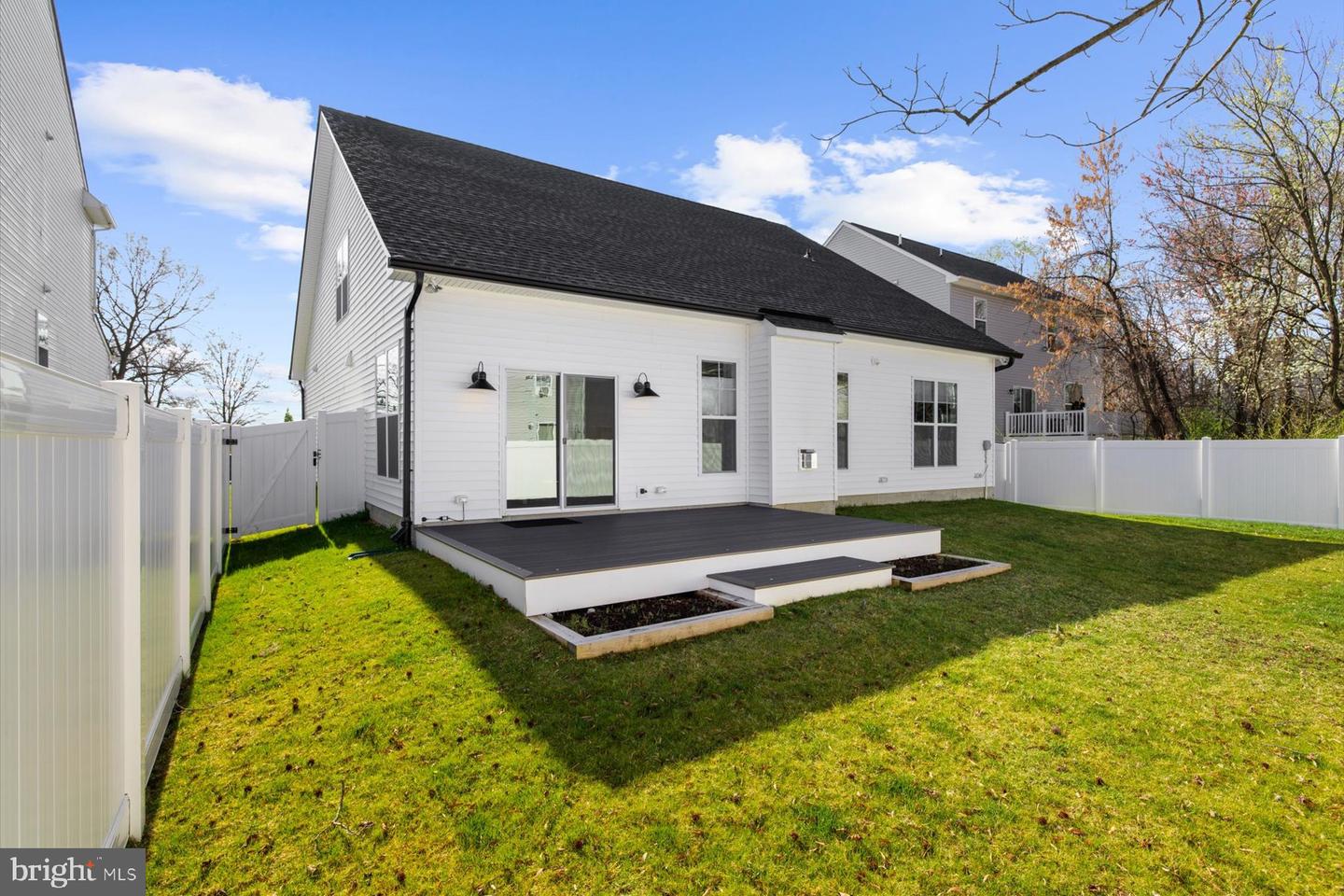92 Edelton Ave