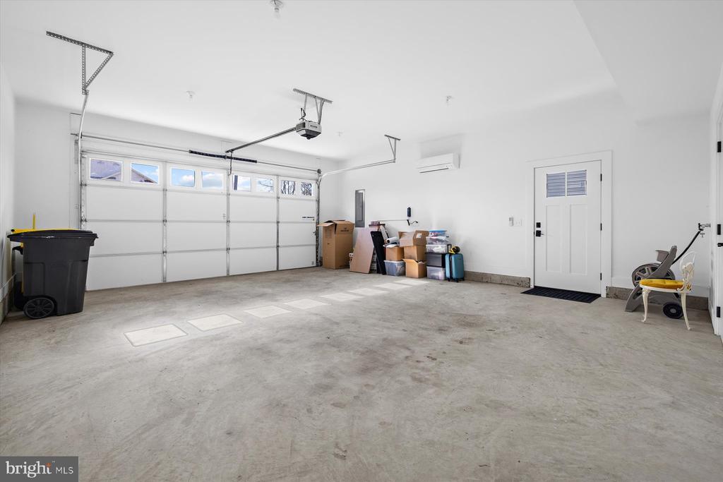 92 Edelton Ave