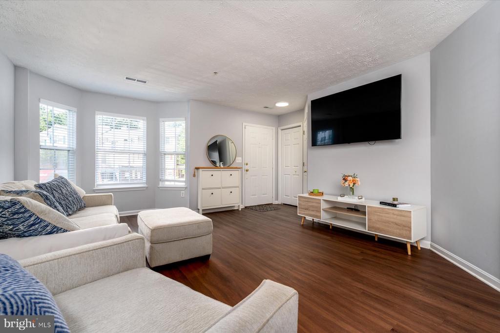 50-E Amberstone Ct