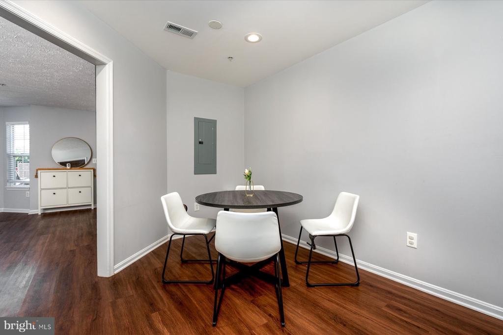 50-E Amberstone Ct