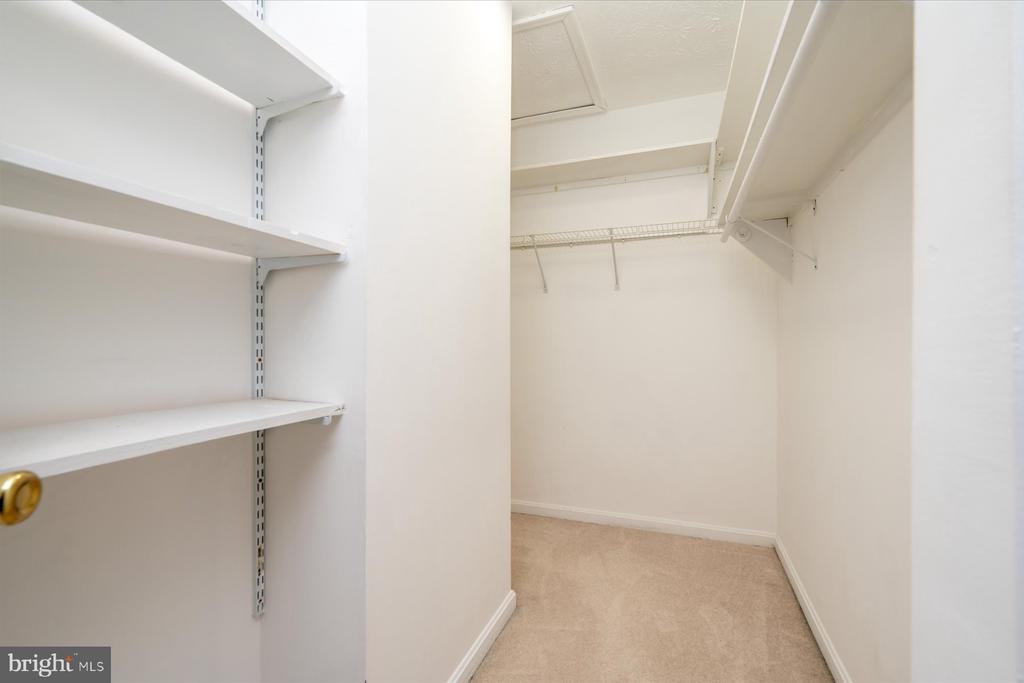 50-E Amberstone Ct