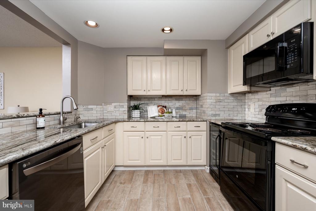 930 Astern Way #405