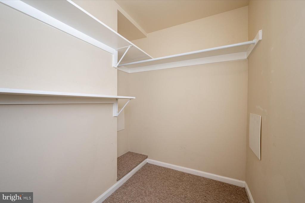 1180 Saint George Dr