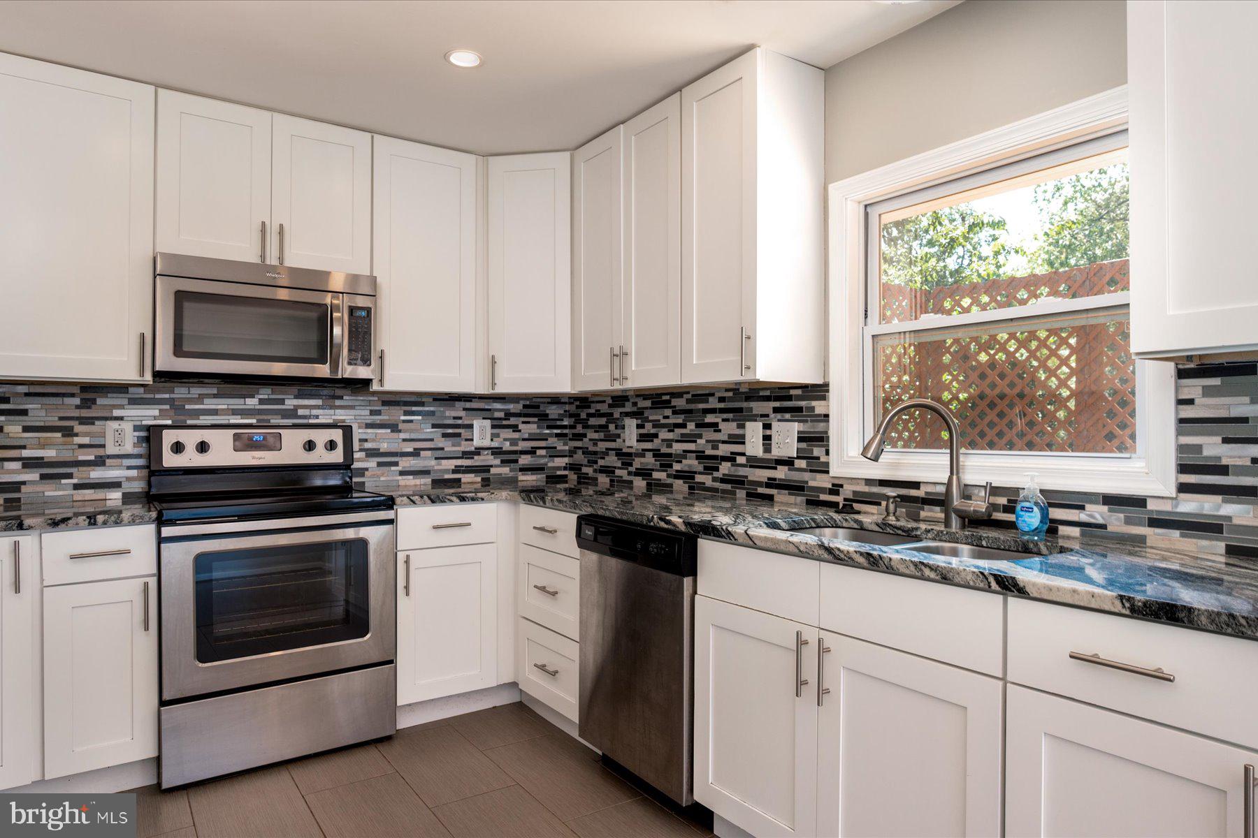 1180 Saint George Dr