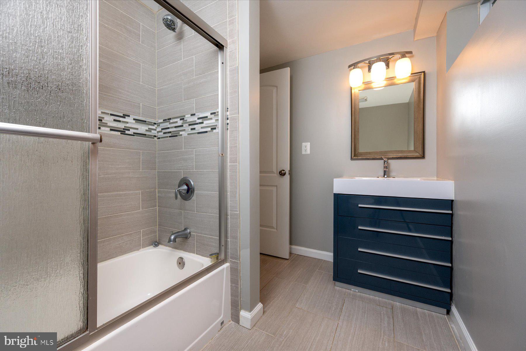1180 Saint George Dr