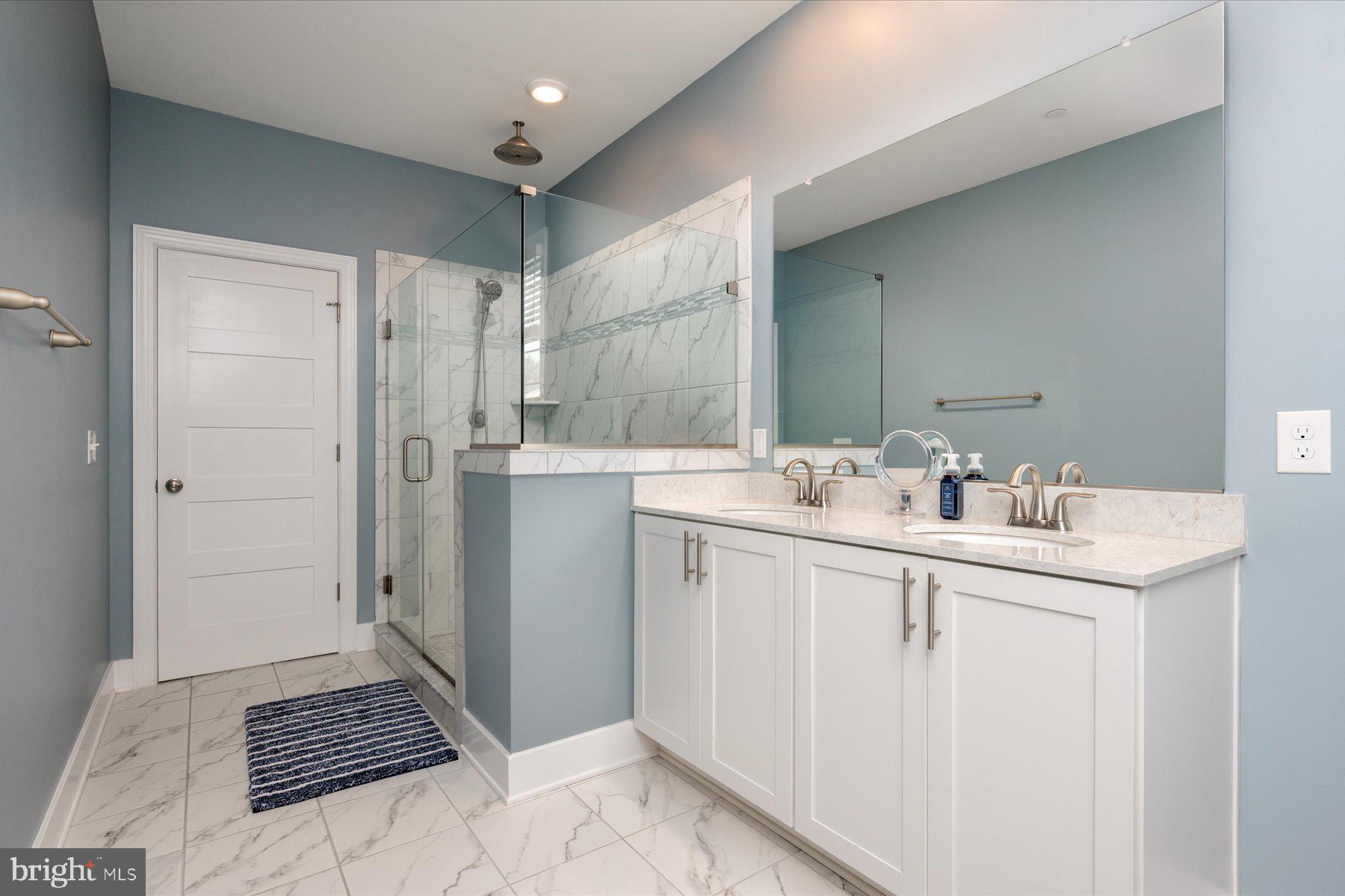 250 Gough Ct