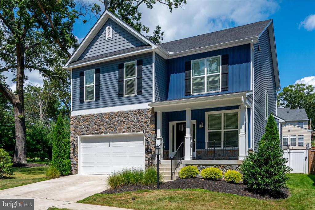250 Gough Ct