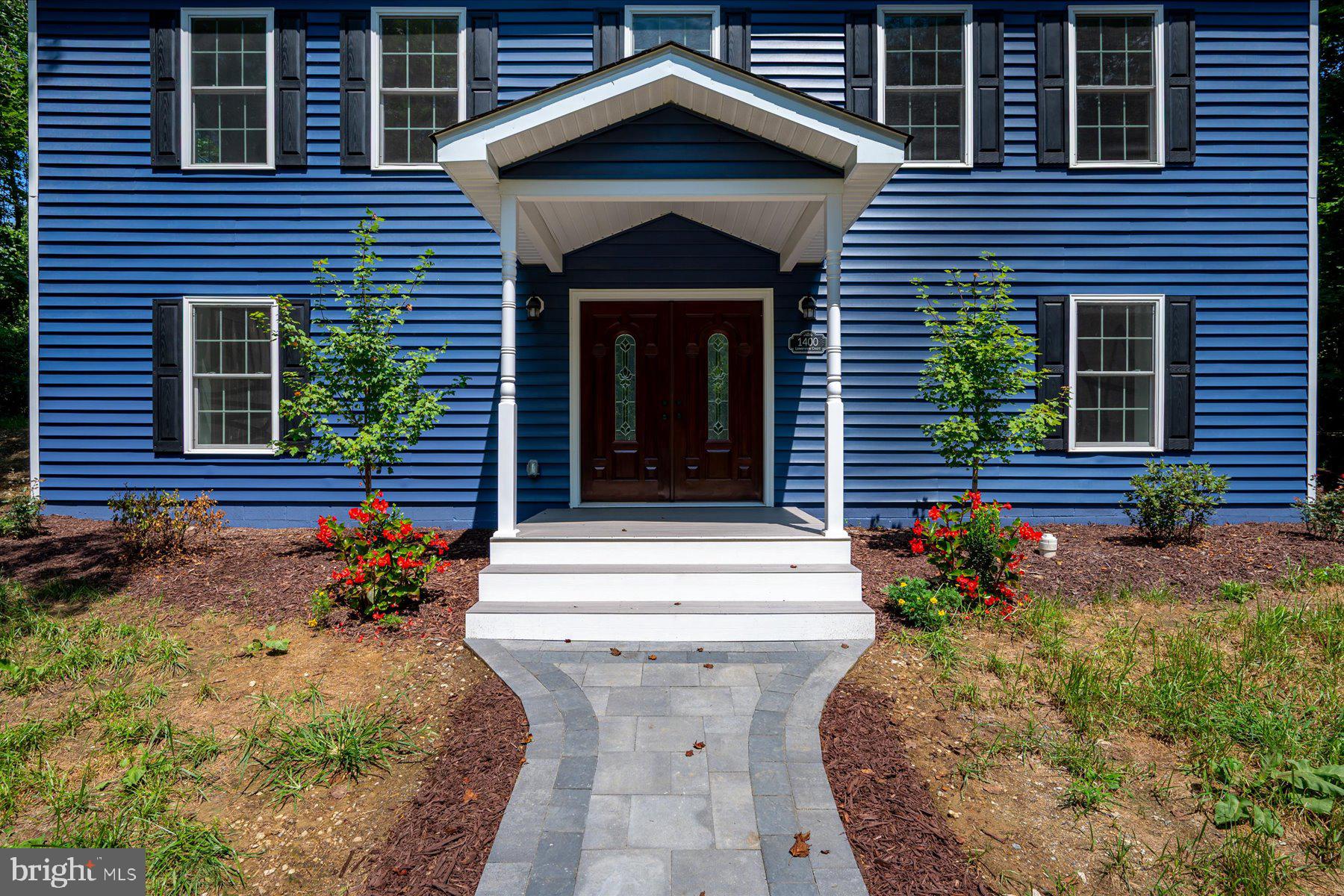 1400 LOWER VIEW COURT