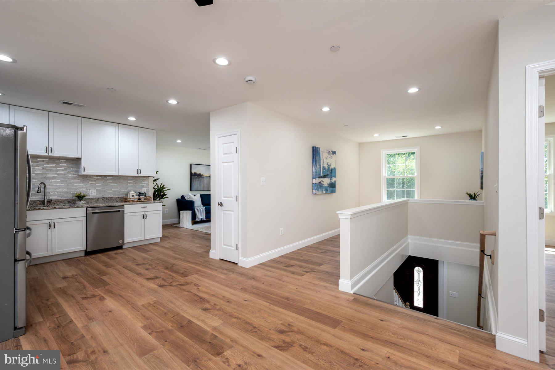 1400 LOWER VIEW COURT