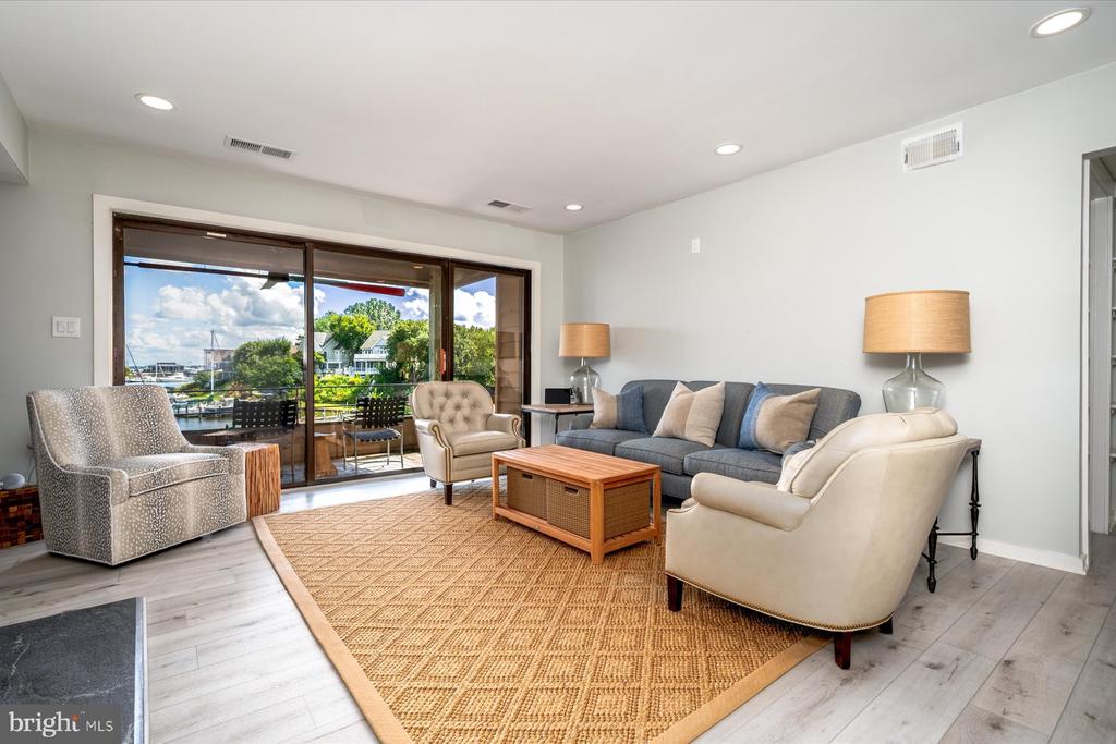 14 PRESIDENT POINT DRIVE A1