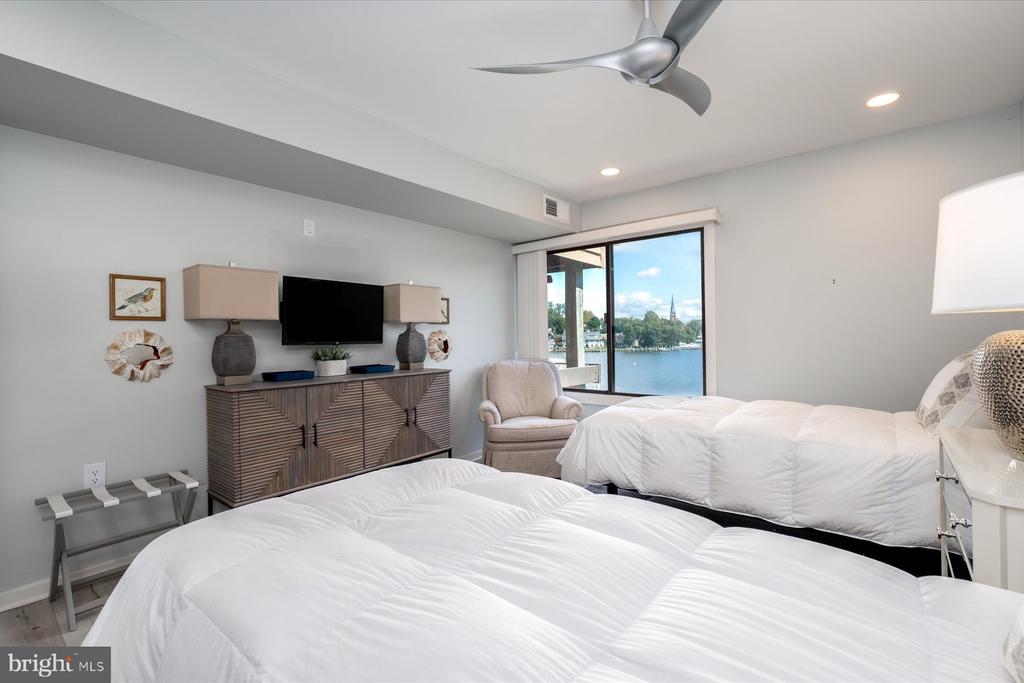 14 PRESIDENT POINT DRIVE A1